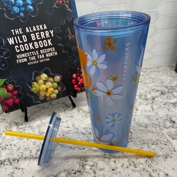 Starbucks  2024 Blue Dichronic Magnolia and Flowers
Tumbler BRAND NEW. NWT. - Picture 6 of 7
